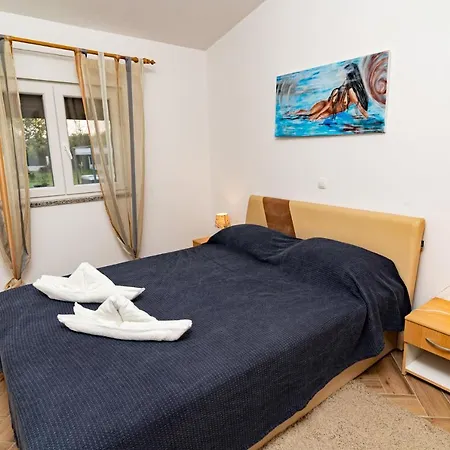 Holiday Home Kerniat Pula Exterior photo