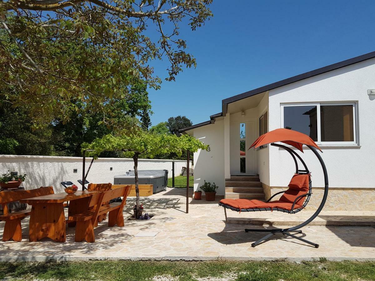 Holiday home Holiday Kerniat *