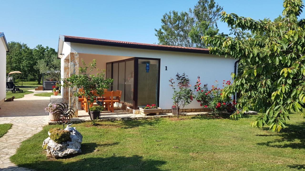 Holiday Kerniat Holiday home Pula
